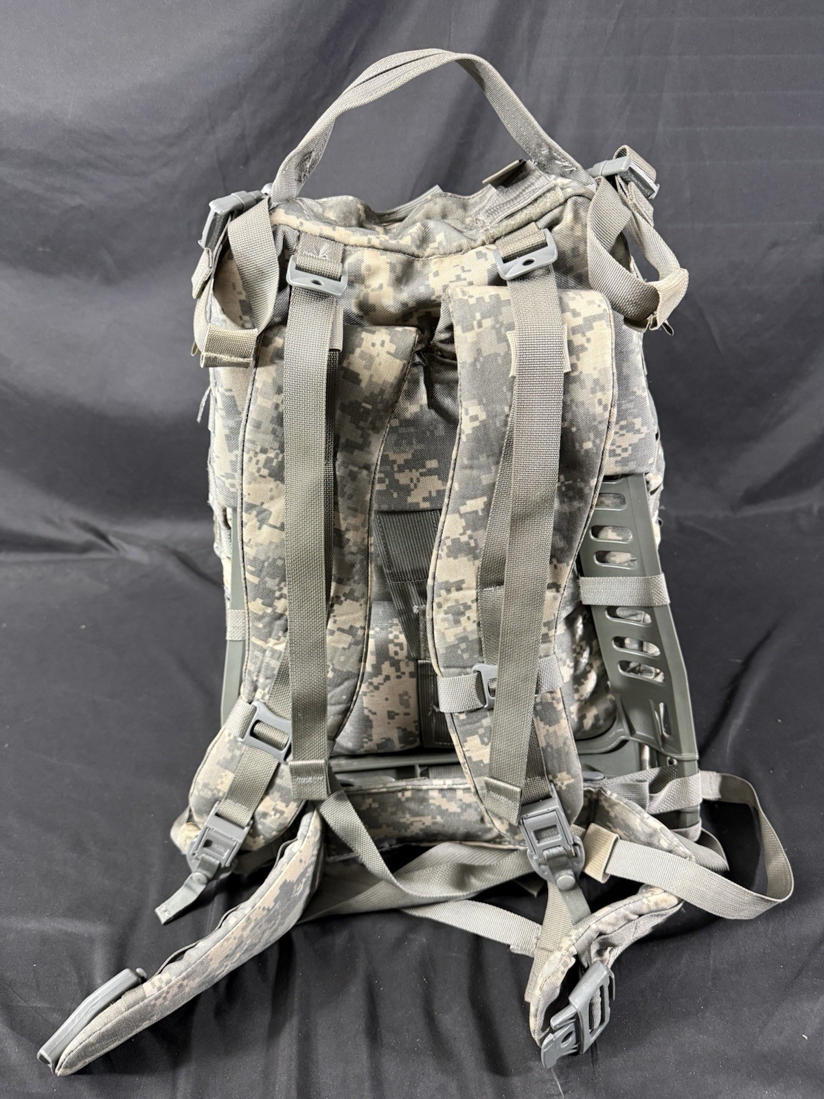 ACU Molle II Medium Ruck Pack Rucksack Complete W/ Straps, Frame & Kidney Pad