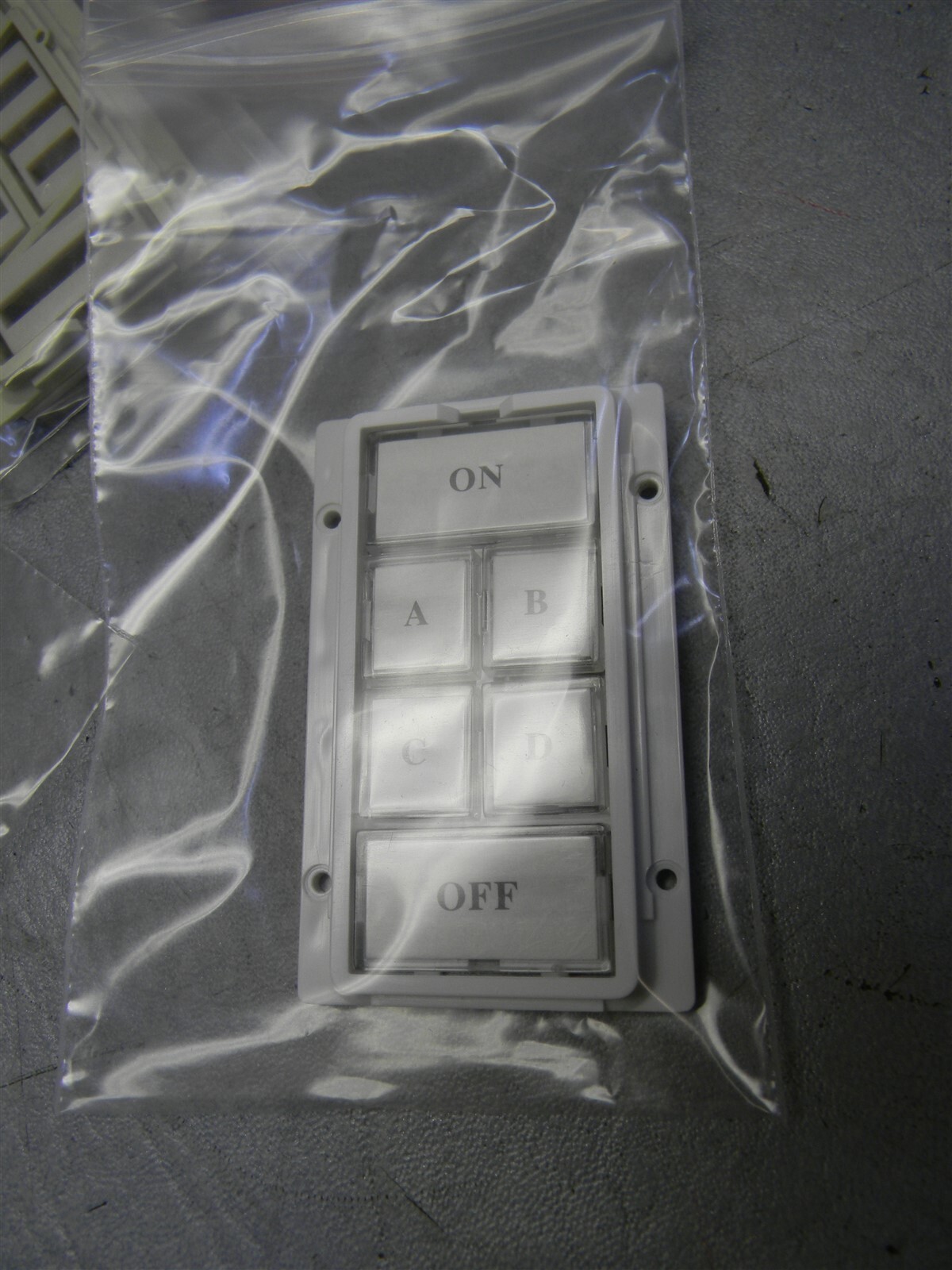 Smarthome 12063W KeypadLinc 6 Wall Mounted Controller