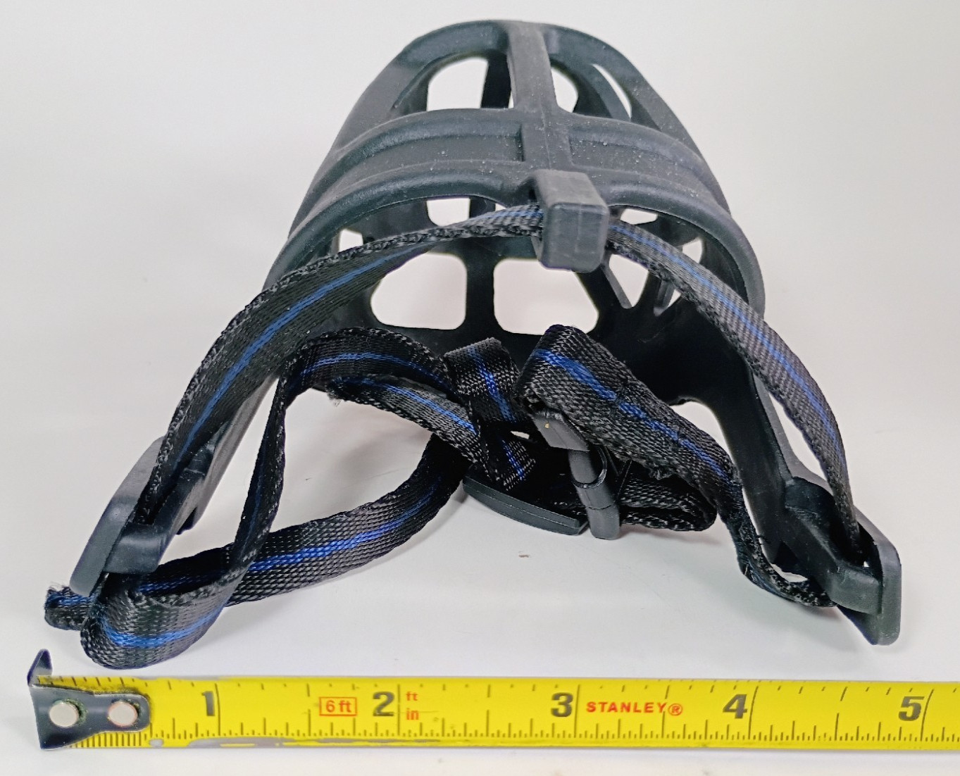 Adjustable Muzzle A Breathable Basket Mask For Medium Dogs To Stop Barking. 3M.