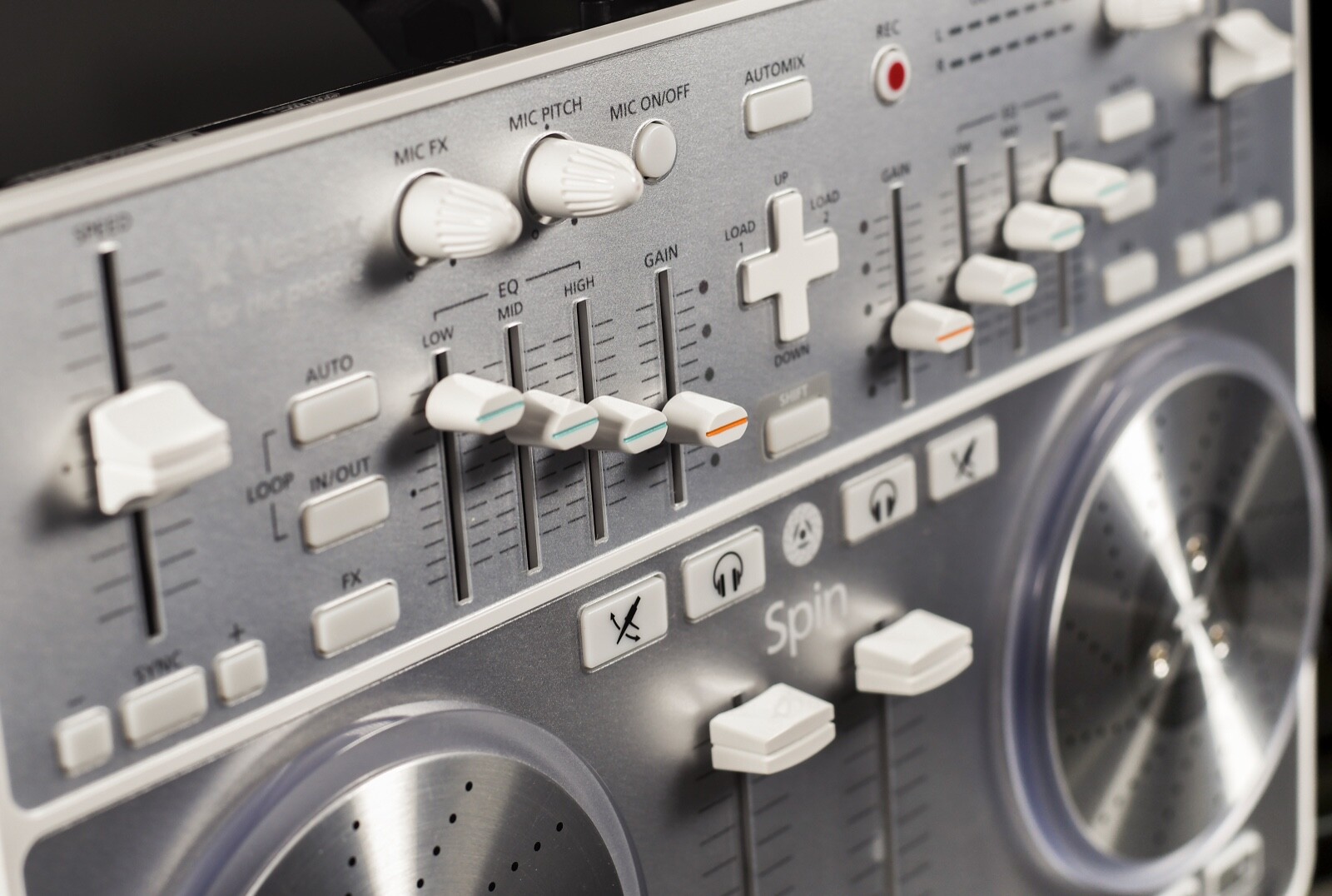 Vestax Spin USB MIDI/AUDIO DJ Controller for Mac computers