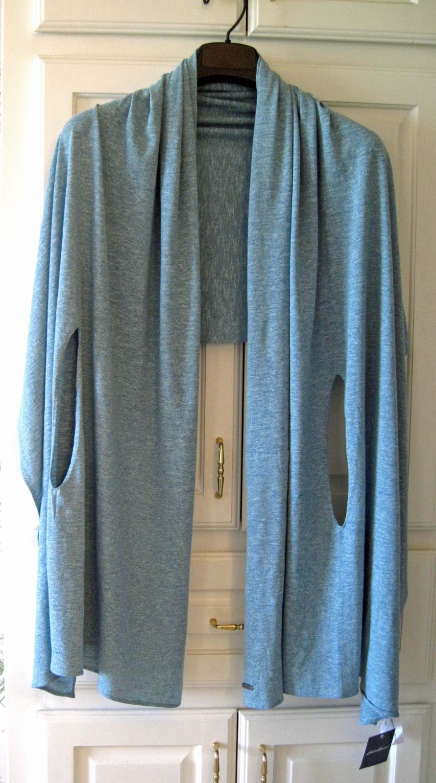Eddie Bauer "Daisy" Travel Wrap, Shawl, Shrug, Deep Sky Blue - NEW