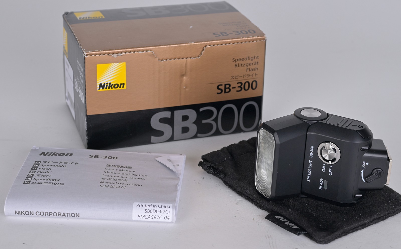 Mint boxed Nikon Speedlight SB-300 SB300 Compact Tilt Hot Shoe Flash Warranty