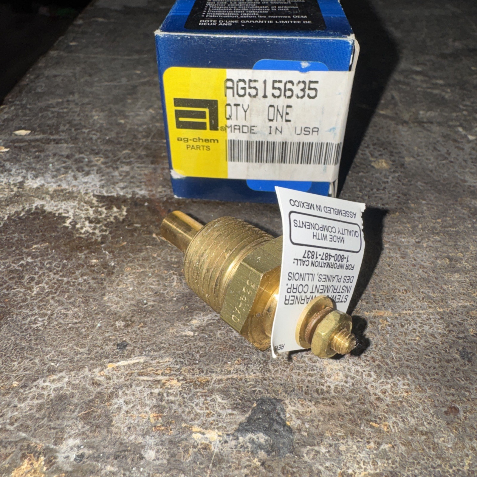 GENUINE STEWART WARNER  100-280 °F Temperature Sensor 334AD Agco AG515635