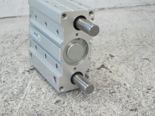 REXROTH 0822065102 PNEUMATIC CYLINDER/LINEAR ACTUATOR (NEW NO BOX)