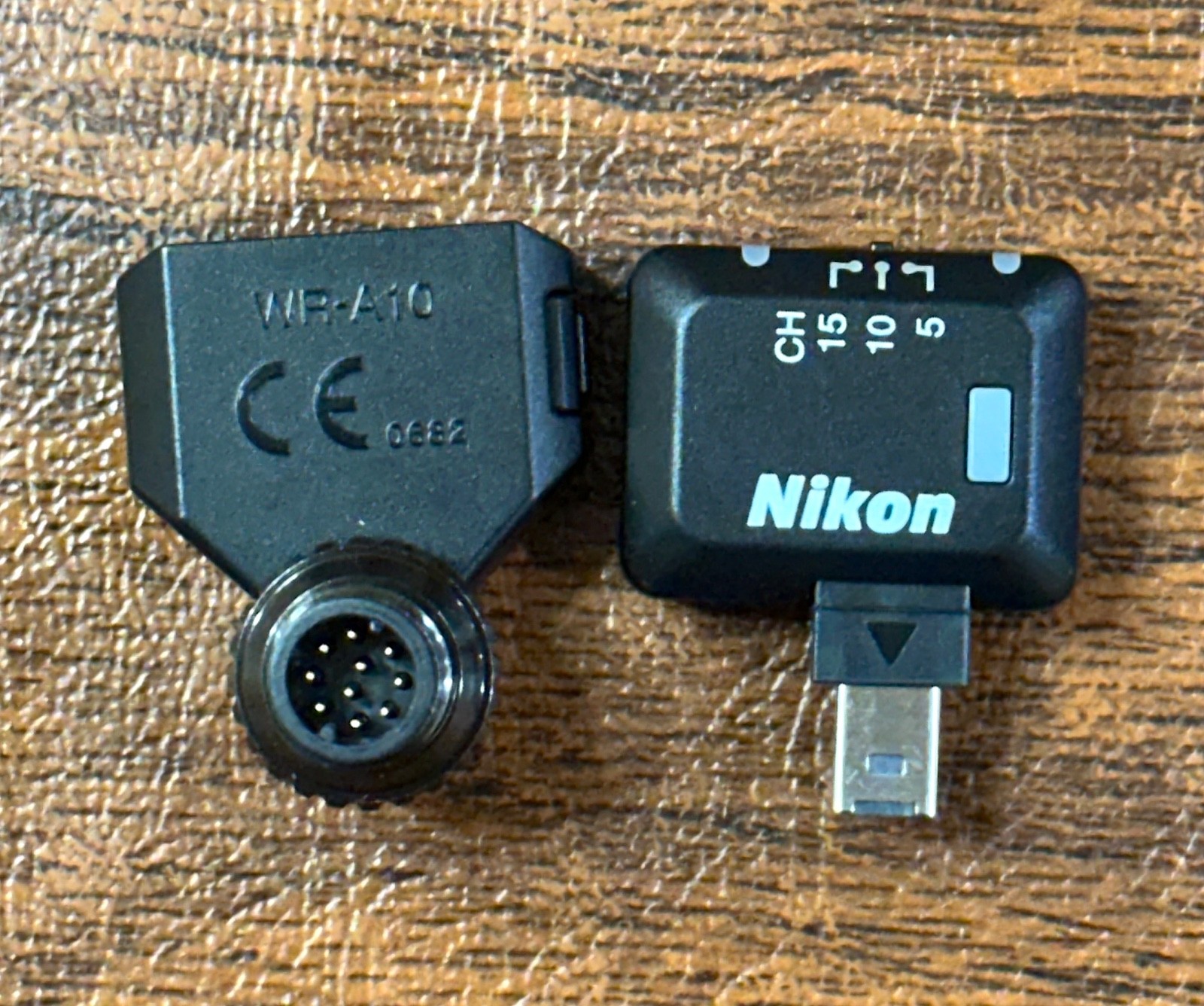 Nikon WR-R10 Camera Wireless Remote Controller With WR-A10 10 Pin Adapter Set