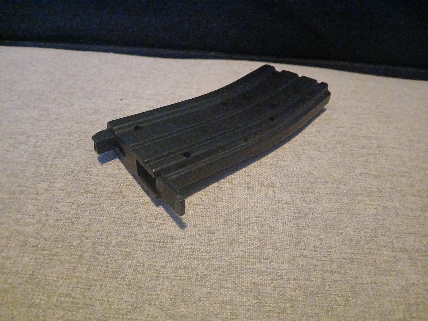 Crosman R37 Carbine Airsoft Rifle Spring Loaded