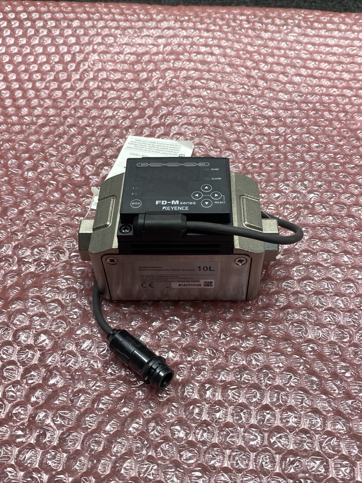Keyence FD-MZ10AYK Capacitance Electromagnetic Flow Sensor 24VDC, 10 L/min, NPN