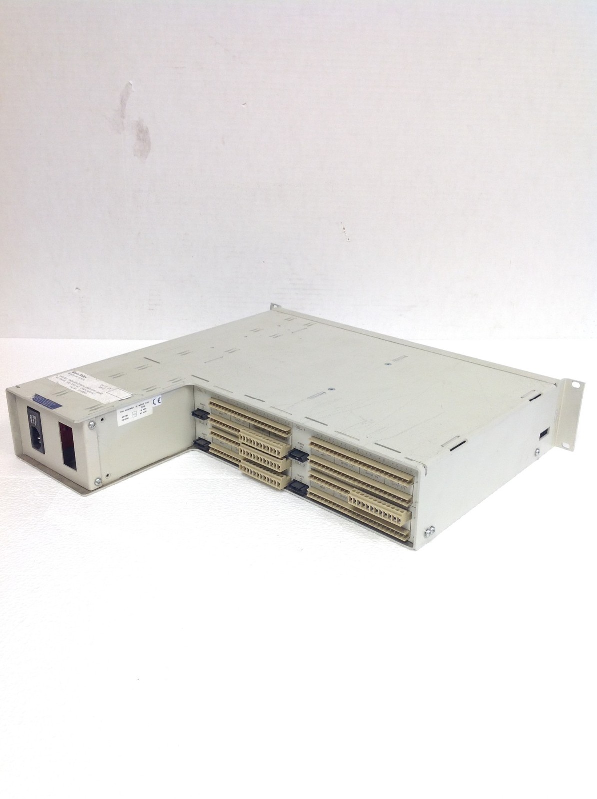 Grass Valley 8500 Series Video Distribution Unit with 3x 8561 Modules, WORKING