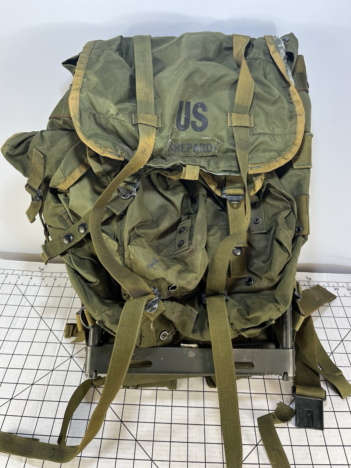 Vintage US Army Field Pack Combat LC-1 Medium Alice Backpack with Frame & Strap