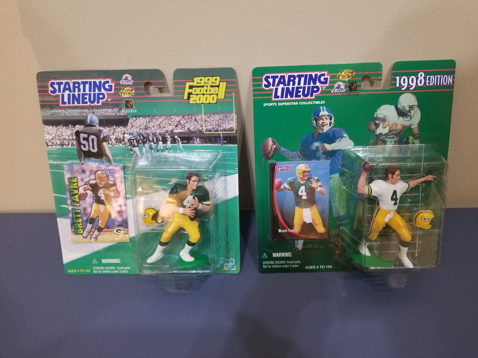 Lot of (2) Brett Favre Starting Lineup Figures SLU - 1998 x 1, 1999 x 1 w/ Cards