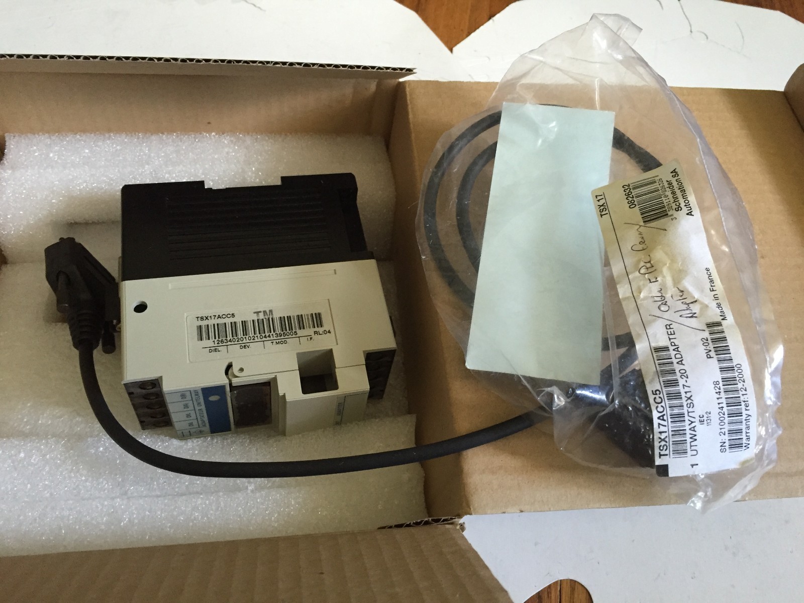 NEW SCHNEIDER ELECTRIC TSX17ACC5 TERMINAL ADAPTER UTWAY TSX17-20,FM