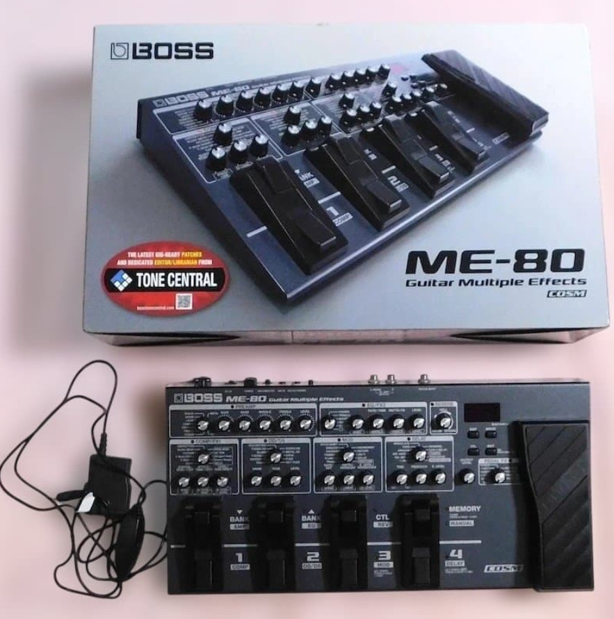 Boss ME-80 Multi Effects Guitar Processor w/ Box AC Adapter Used Excellent