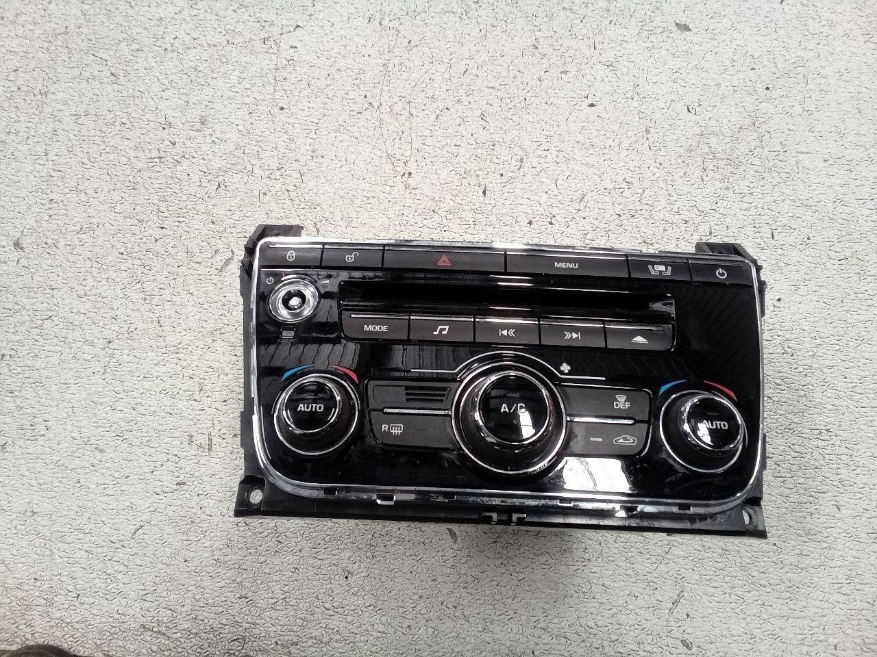 Audio Equipment Radio Receiver Am-fm-cd Thru VIN V18025 Fits 10-11 XJ 330571
