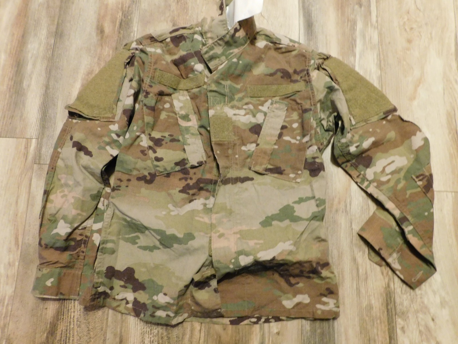 US ARMY OCP FLAME RESISTANT  COAT SIZE X SMALL - SHORT NEW