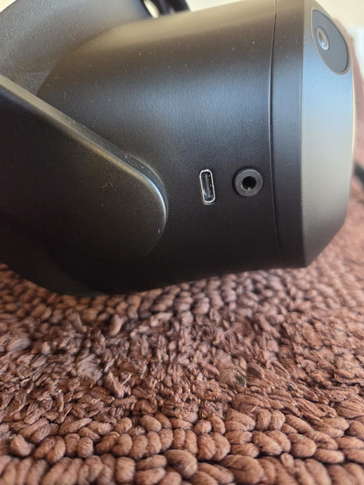 HTC Vive Focus 3 VR Headset –Full Kit, Controllers Play VR Games