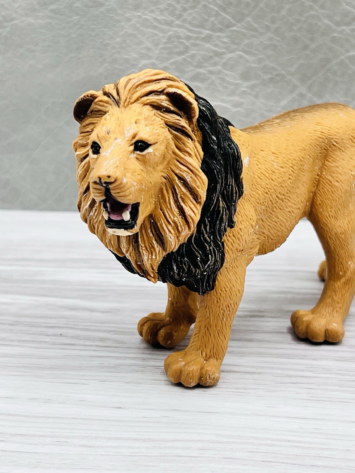 Lion Figurine Safari Ltd Male Toy Bronx Zoo Gift Shop Animal Wild Life Big Cat