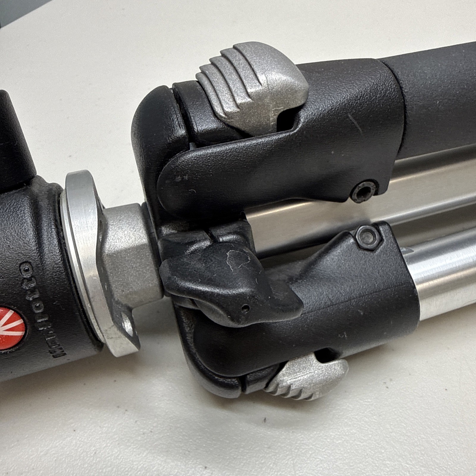 Manfrotto 190CL Tripod with Compact Ball Head 486RC2