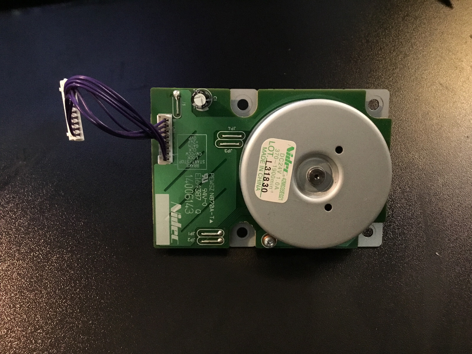 NIDEC MOTOR 42M035E021 DC24V E164387 14006143 - Free Shipping