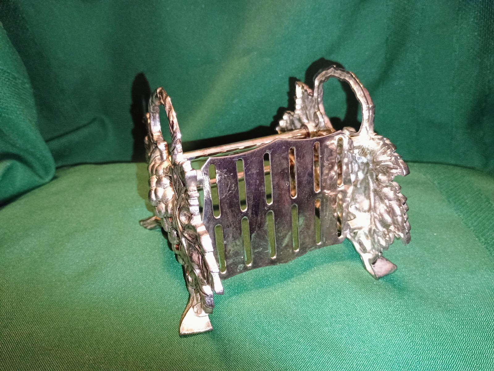 GODINGER Silver Plated GRAPEVINE Knife Holder KNIFE REST Caddy