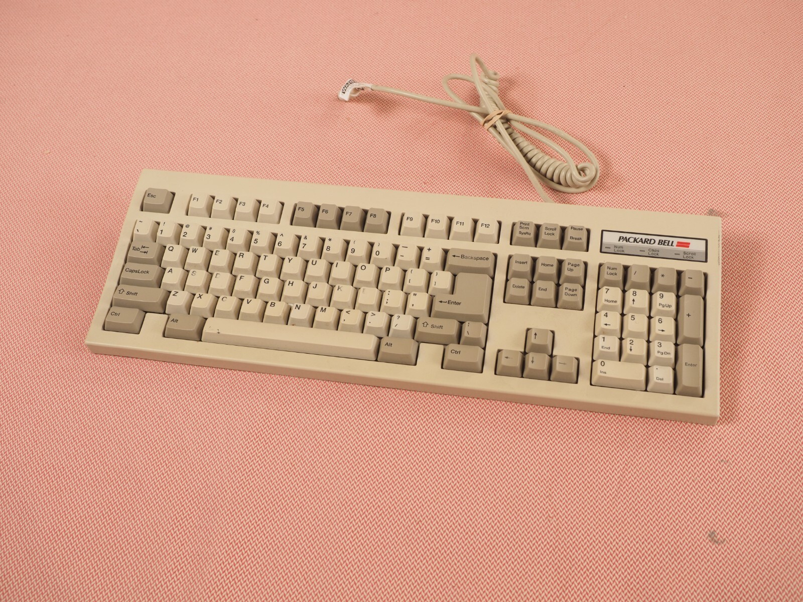 Vintage Packard Bell Wired PS/2 Keyboard Model 5139