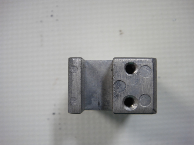 Hamada Front Guide Bracket, Part #CH03-20