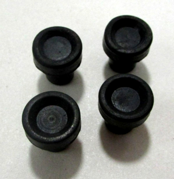 Singer Tiny Serger Electric  Machine TS380A Replacement Rubber Feet / Legs
