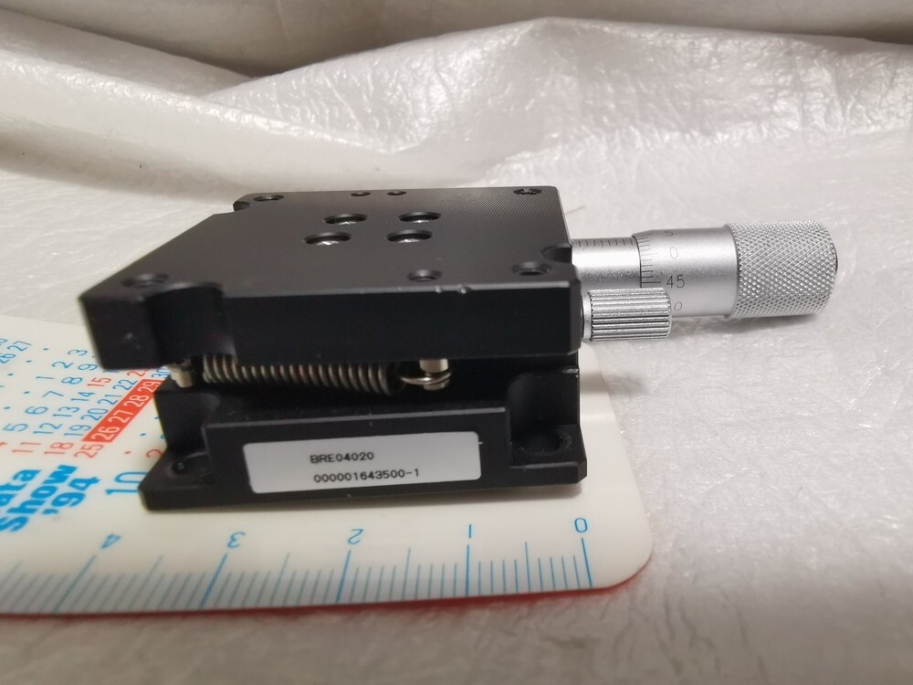 SURUGA SEIKI BRE-04020 Manual Rotary Stage 40x40mm Precision Stage Rare