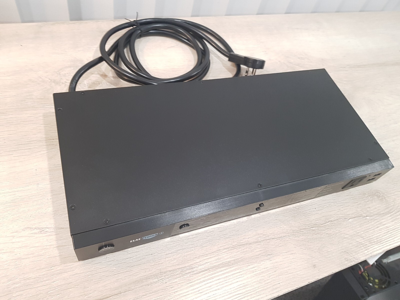 ELAC Protek PR-81B 9 Outlet Surge Protector, Power Conditioner-Bluetooth App