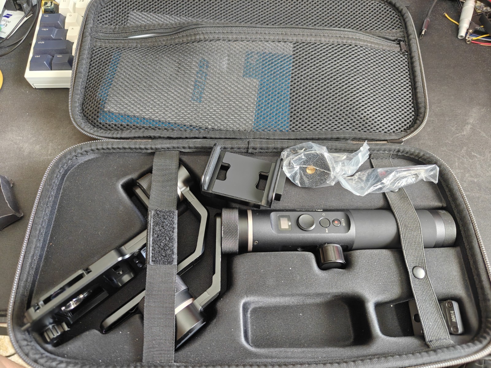 FeiyuTech G6 Plus 3-Axis Stabilized Handheld Camera Gimbal with Case