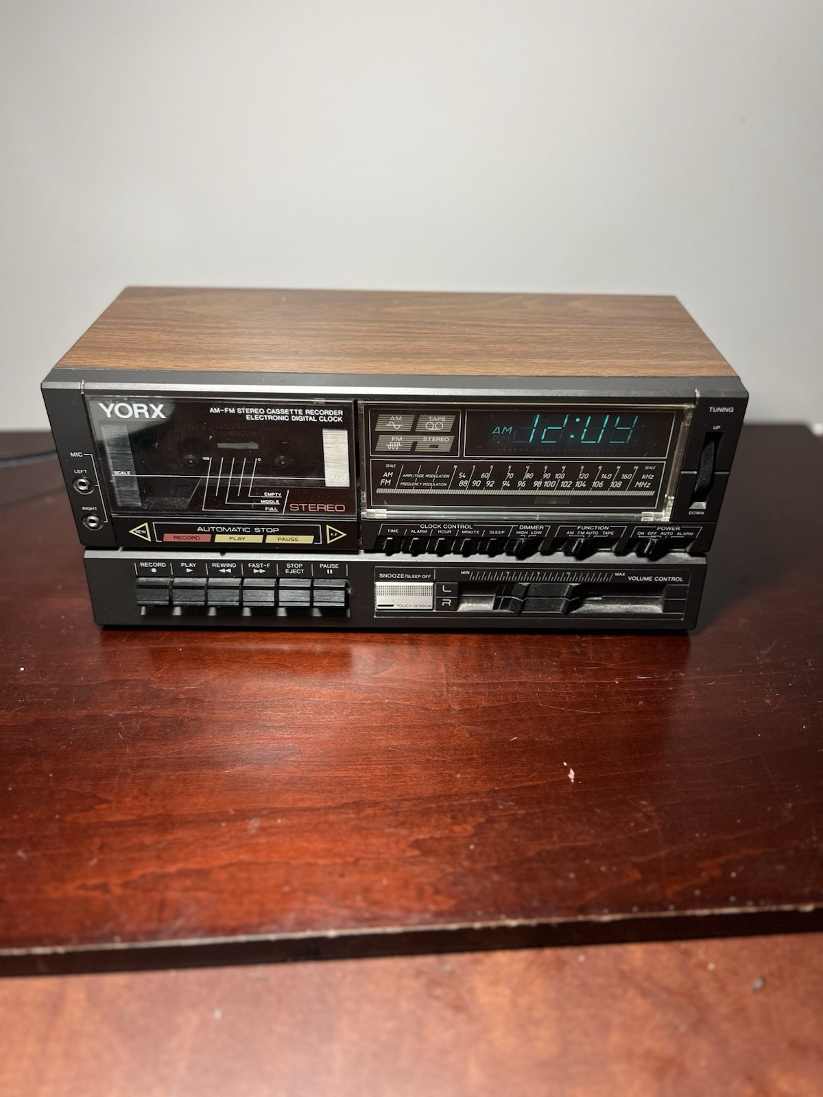 Yorx AM FM Cassette Recorder/ Digital Clock #M2489 Tested