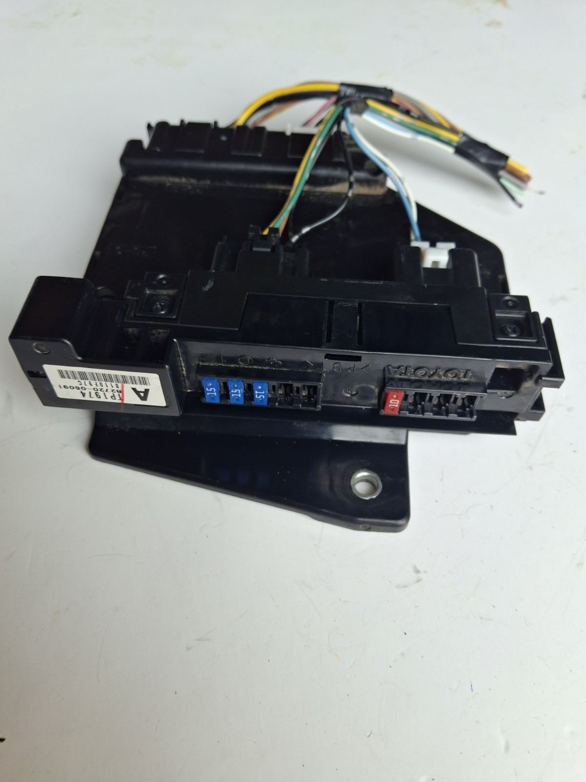 2007 - 2011 Toyota Camry Fuse Box Relay Control Junction Block 82720-06091 OEM