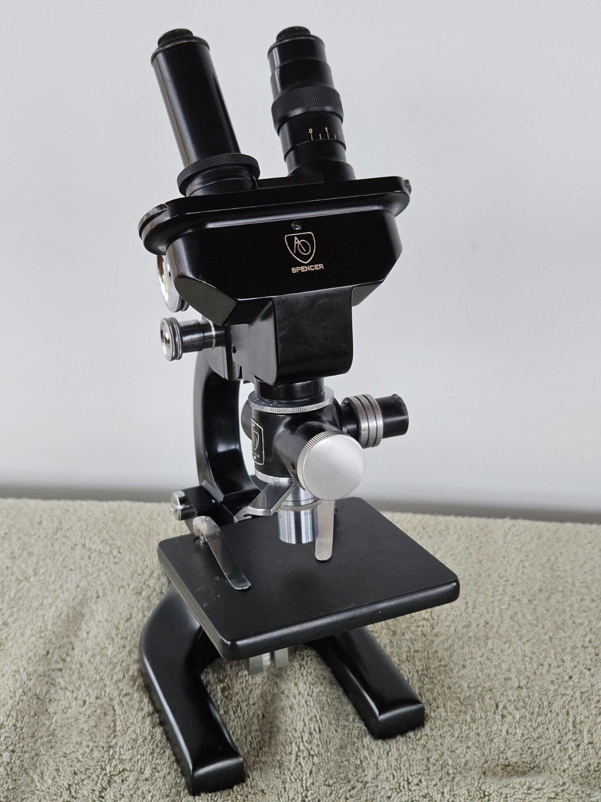 AO/Spencer Machinist-Knife Maker's-Surface Inspection Microscope Model 50M