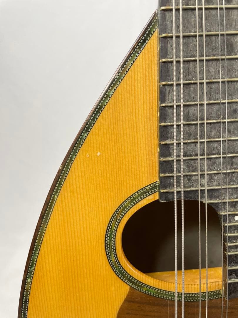 Ena/Ena Mandolin M800 Round Classic