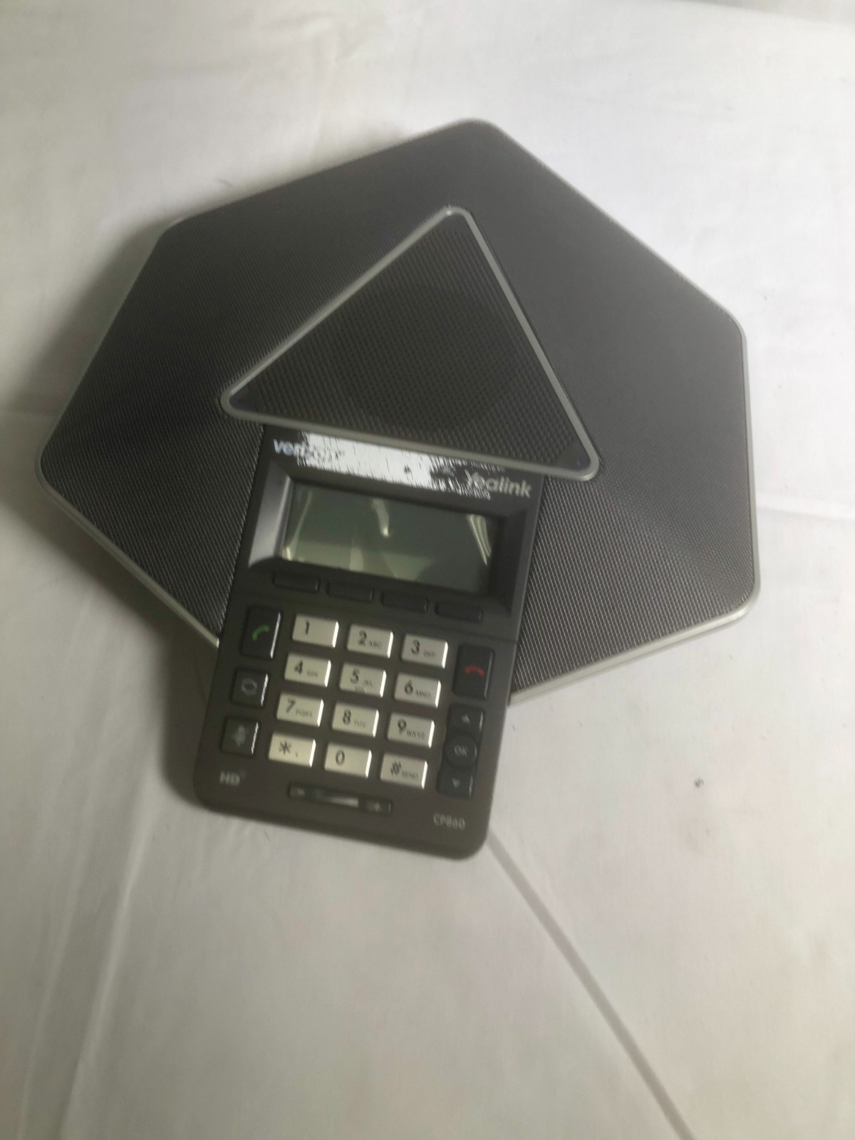 Yealink CP860 Conference Phone w/ Expansion Mic – Verizon