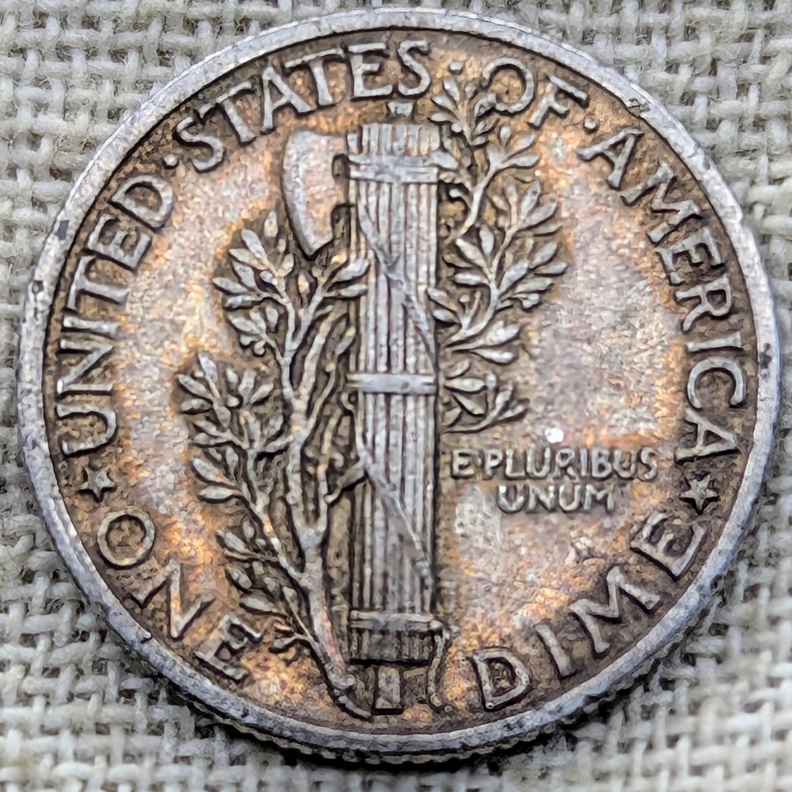 1941 Mercury Dime XF/AU : Beautiful Tone, Philadelphia Mint - .9 Fine Silver