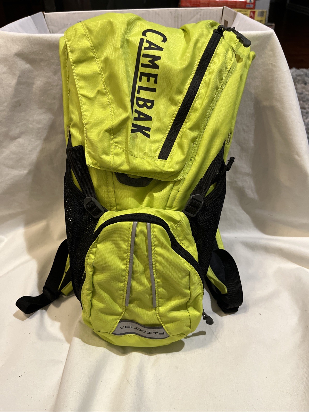 Running/Cycling CamelBak Velocity 70 oz Hydration Pack Reflective NO BLADDER