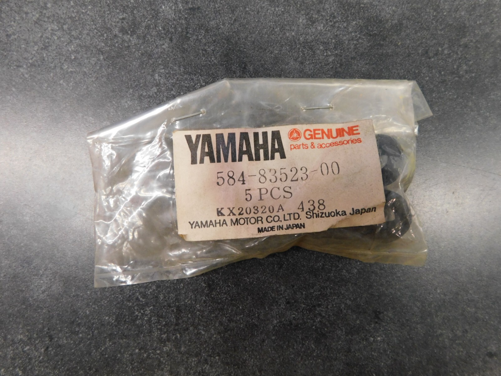1987 Yamaha FZ600 Damper NOS 584-83523-00  2330