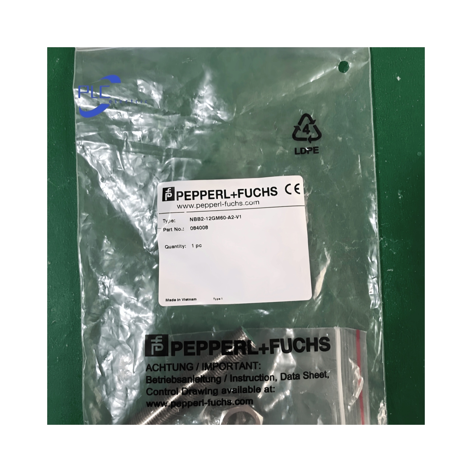 NBB2-12GM60-A2-V1 PEPPERLFUCHS brand new Capacitive sensor free shipping