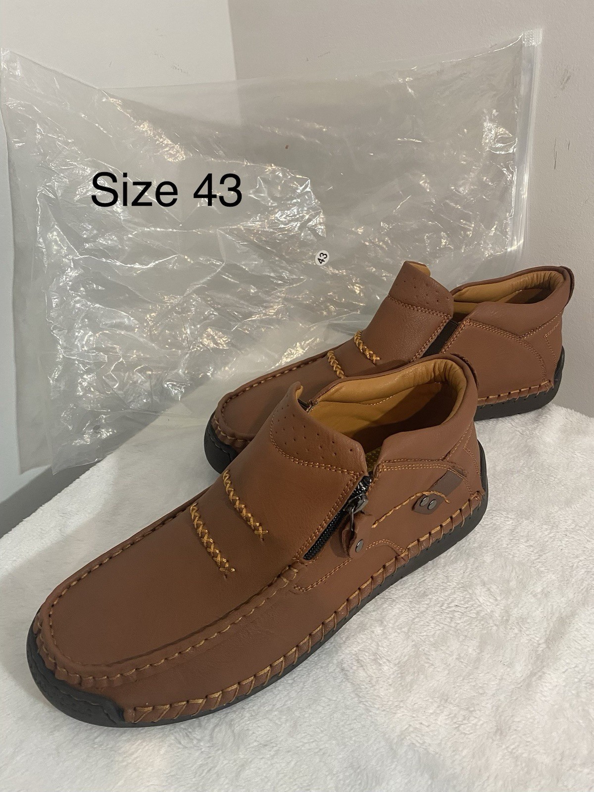 Men's 100% Caoutchouc loafers casual Leather Shoes (Size 43) Brown Or Black NWOT