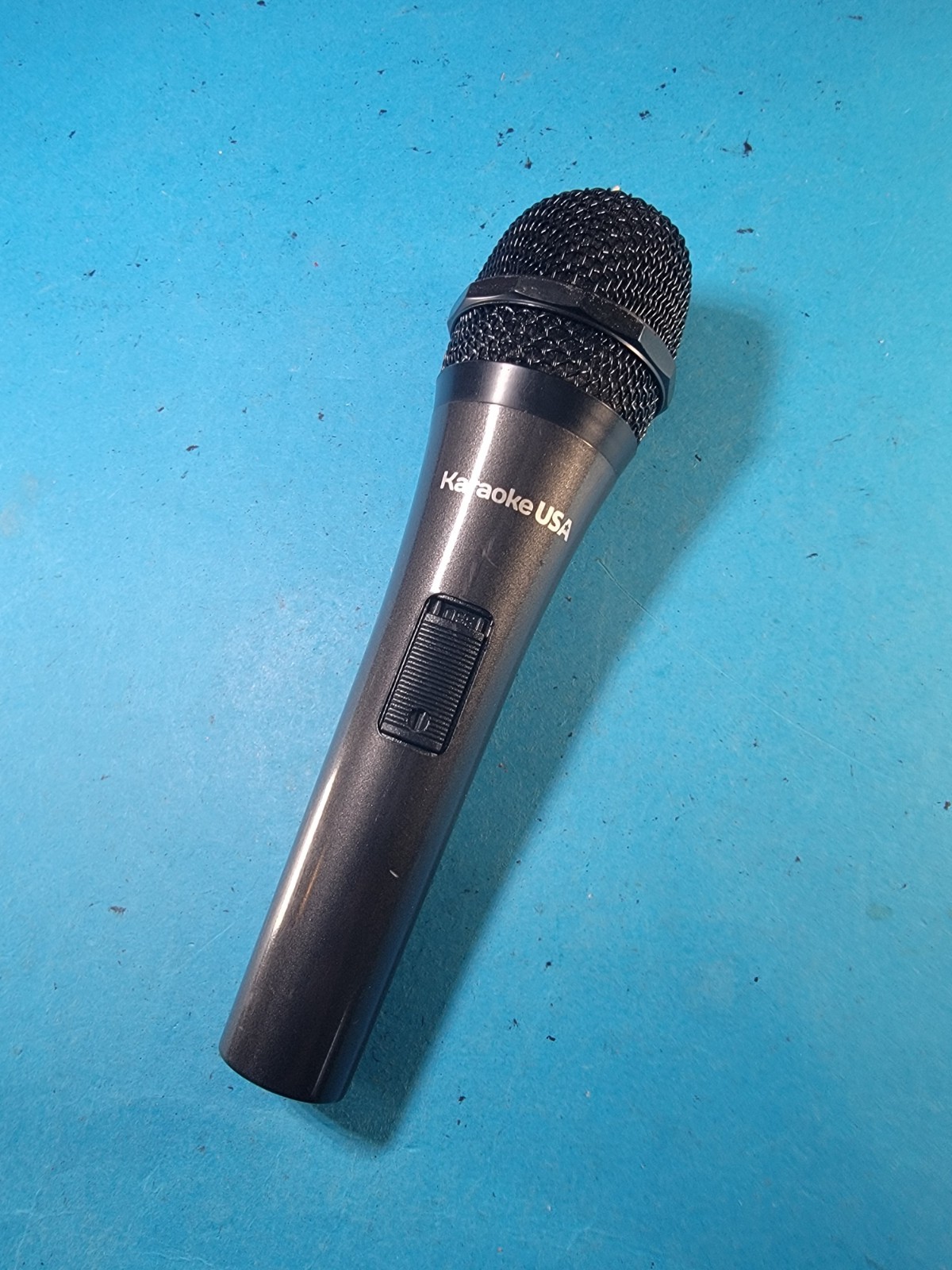 karaoke USA microphone