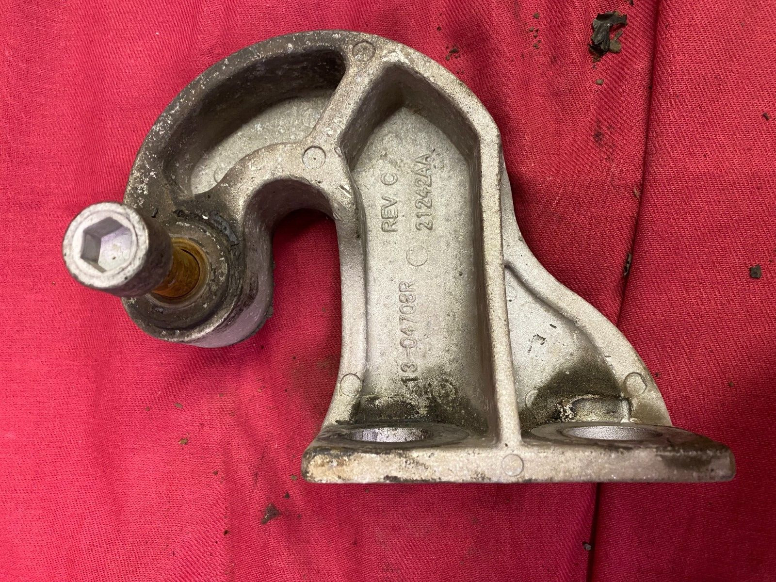 PETERBILT LOWER PIVOT HOOD HINGE 13-04708R