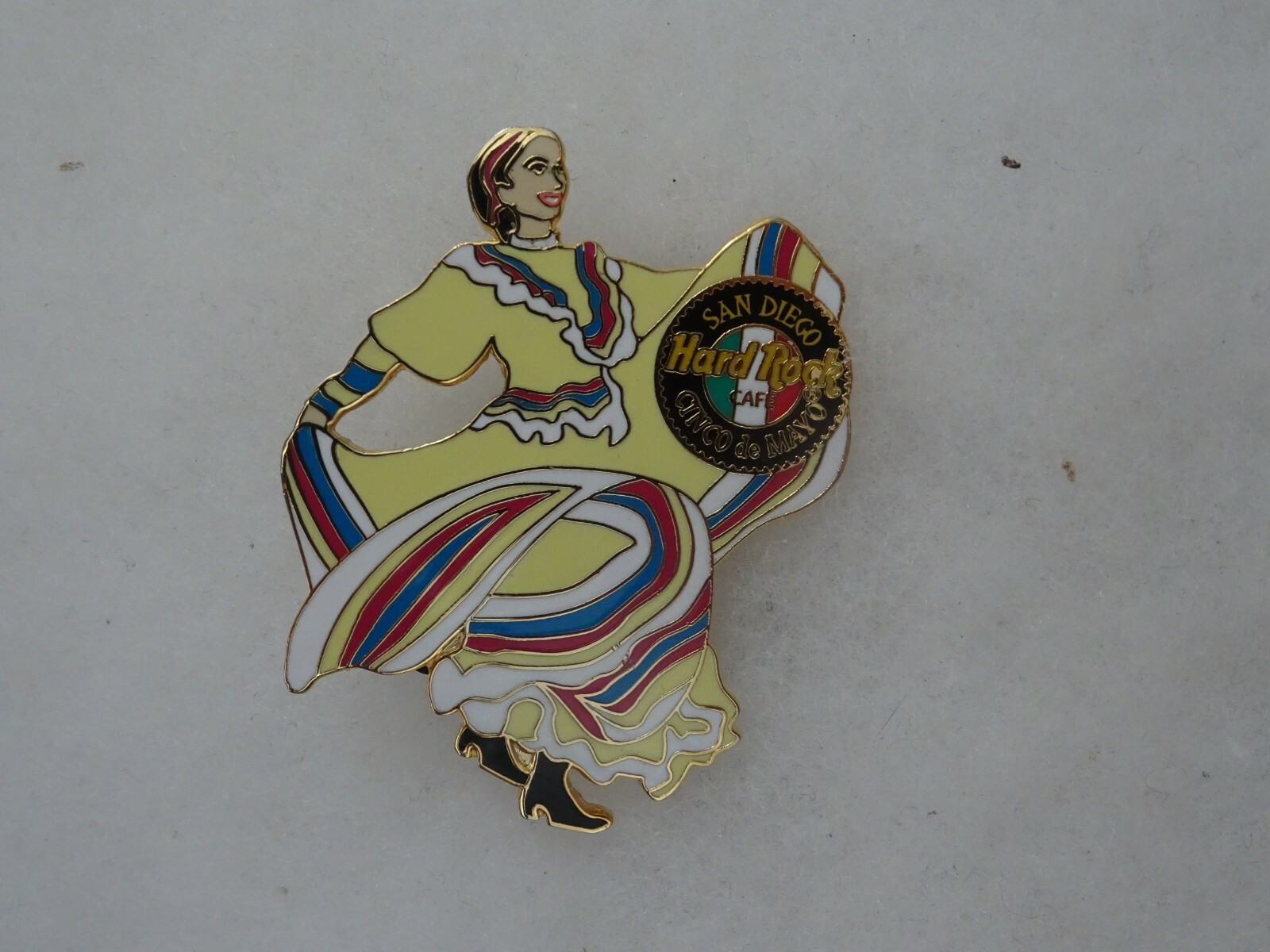 Hard Rock Cafe pin San Diego Cinco de Mayo 2001 - dancing Girl in yellow Dress