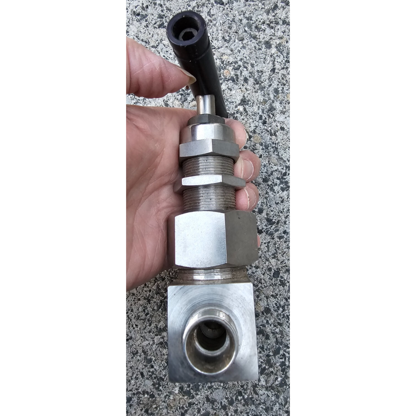 Whitey SS-12NBS8-G Manual Stainless Needle Valve 6000psi Disc STE3