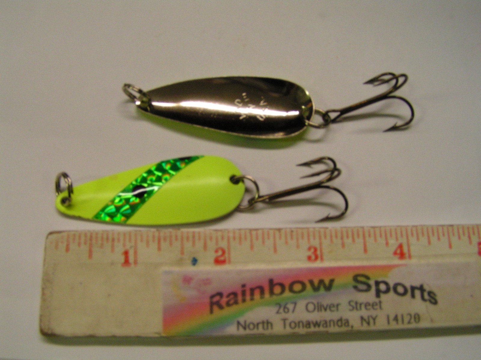 2/5oz. CHAMPION CASTING SPOONS -- CHARTREUSE/GREEN-DOT prizm tape