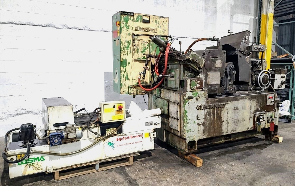 CINCINNATI #220-8 3" CENTERLESS GRINDER - "SEE VIDEO"