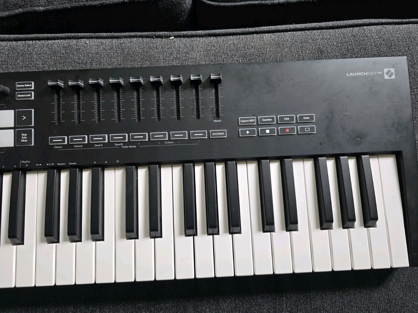 Novation Launchkey-49-mk3 Keyboard Controller With Usb Cable