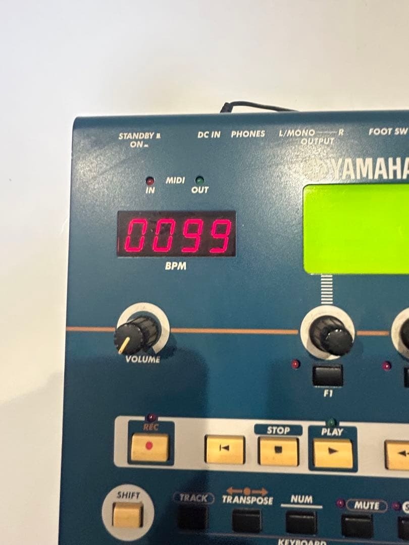 YAMAHA RM1X Music Sequencer Workstation Junk As-Is Powers On Untested