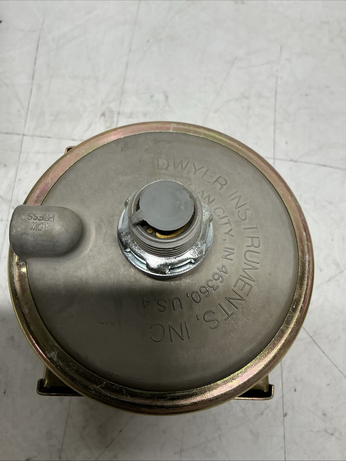 Dwyer 1823-0 Pressure Switch Y-623