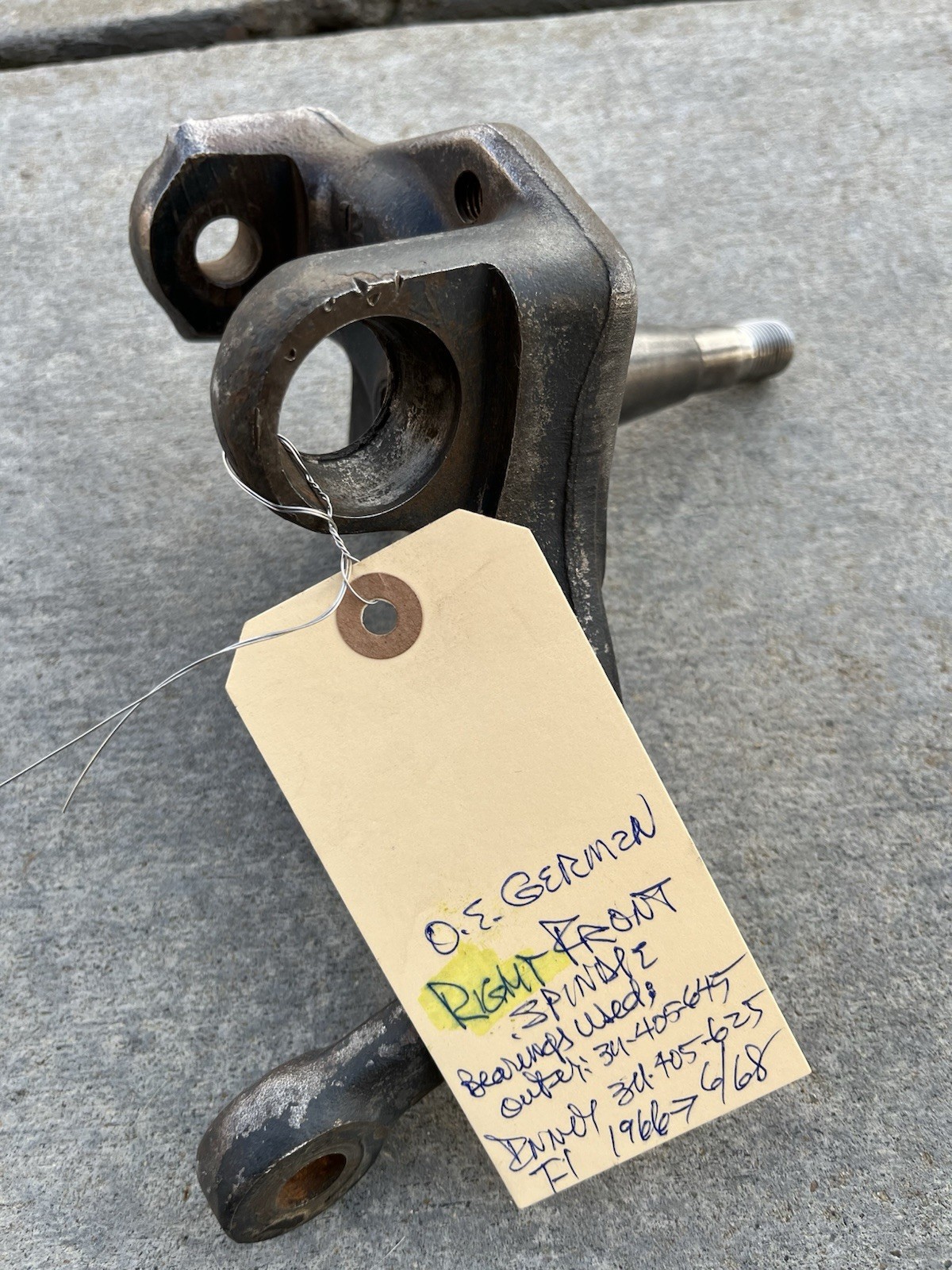 Right Passenger Front Spindle/Knuckle Excluding Fits 66-68 Volkswagen Bug Beetle
