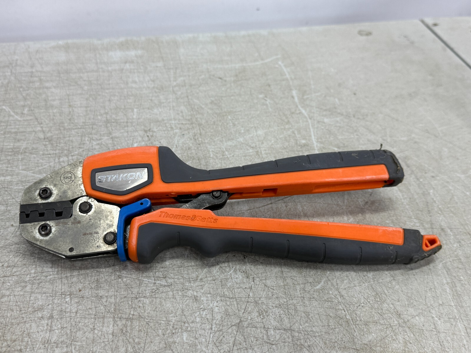 Thomas & Betts Sta-Kon ERG4 Ratchet Crimper for wire Lug Ferrule 12-10-8Awg